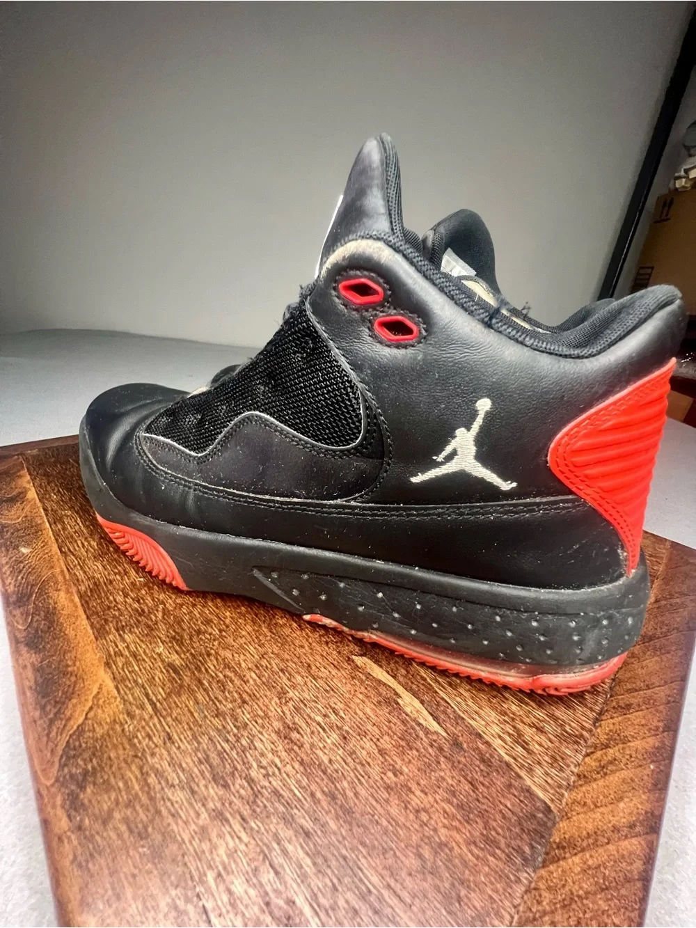 Size 8 - Air Jordan Max Aura 2 Bred Men’s Black Red
